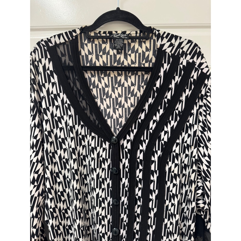 Russell Kemp New York Geometric Print Mesh Trim Sharkbite Top Black White 3X